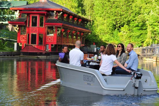 self boat London activity 